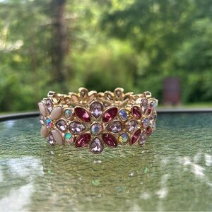 Monet Gold and Pink Bracelet with Elegant Craftsmanship